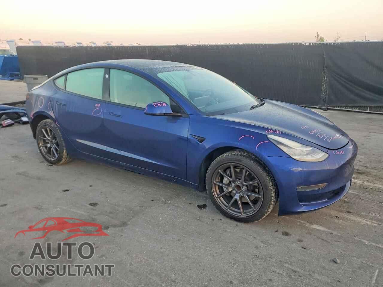 TESLA MODEL 3 2021 - 5YJ3E1EA5MF854656