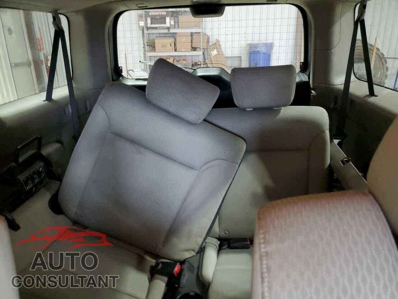 HONDA ELEMENT 2011 - 5J6YH2H75BL003030