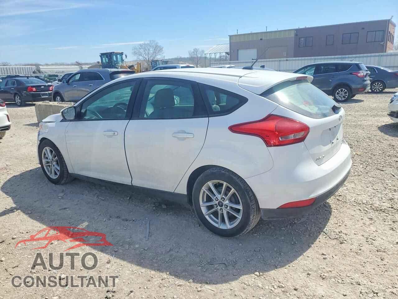 FORD FOCUS 2015 - 1FADP3K27FL264357