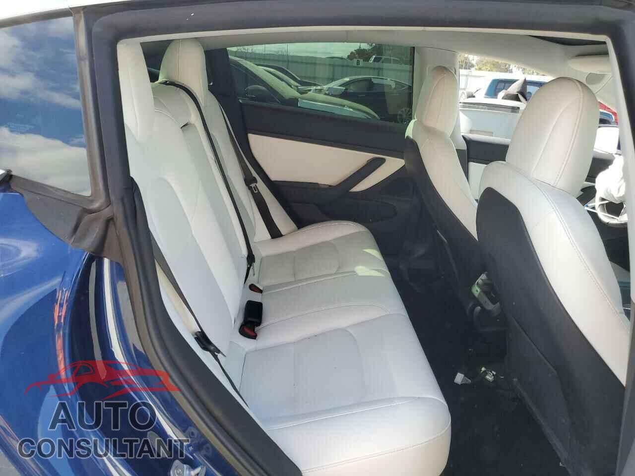 TESLA MODEL 3 2019 - 5YJ3E1EB3KF393592