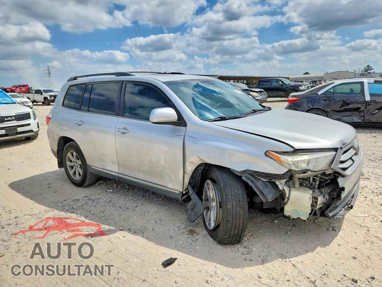 TOYOTA HIGHLANDER 2013 - 5TDZK3EH8DS137949