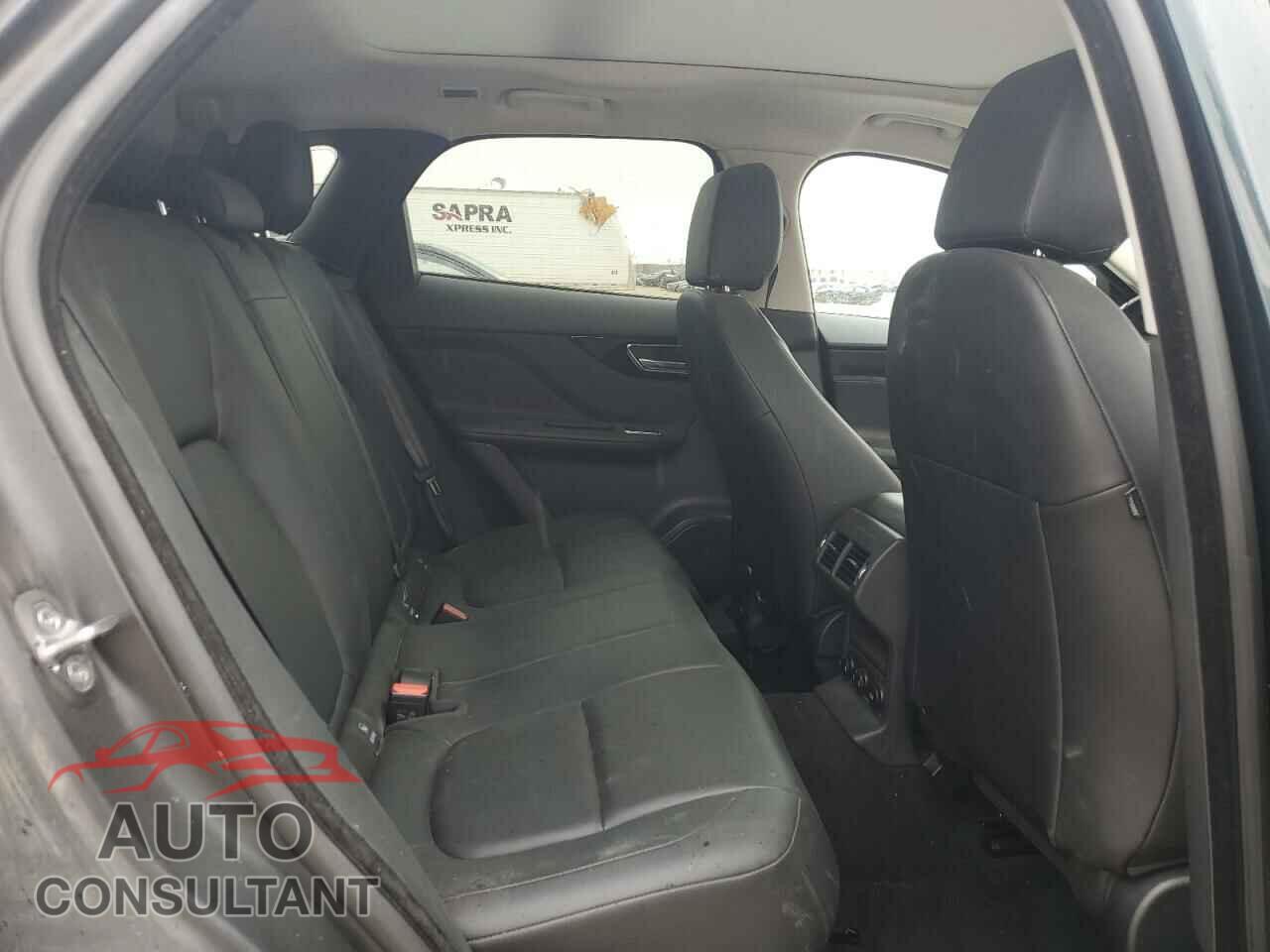 JAGUAR F-PACE 2017 - SADCJ2BV0HA057145