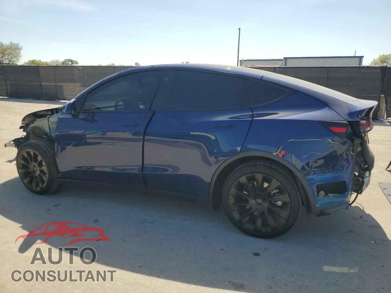 TESLA MODEL Y 2021 - 5YJYGAEE6MF267160