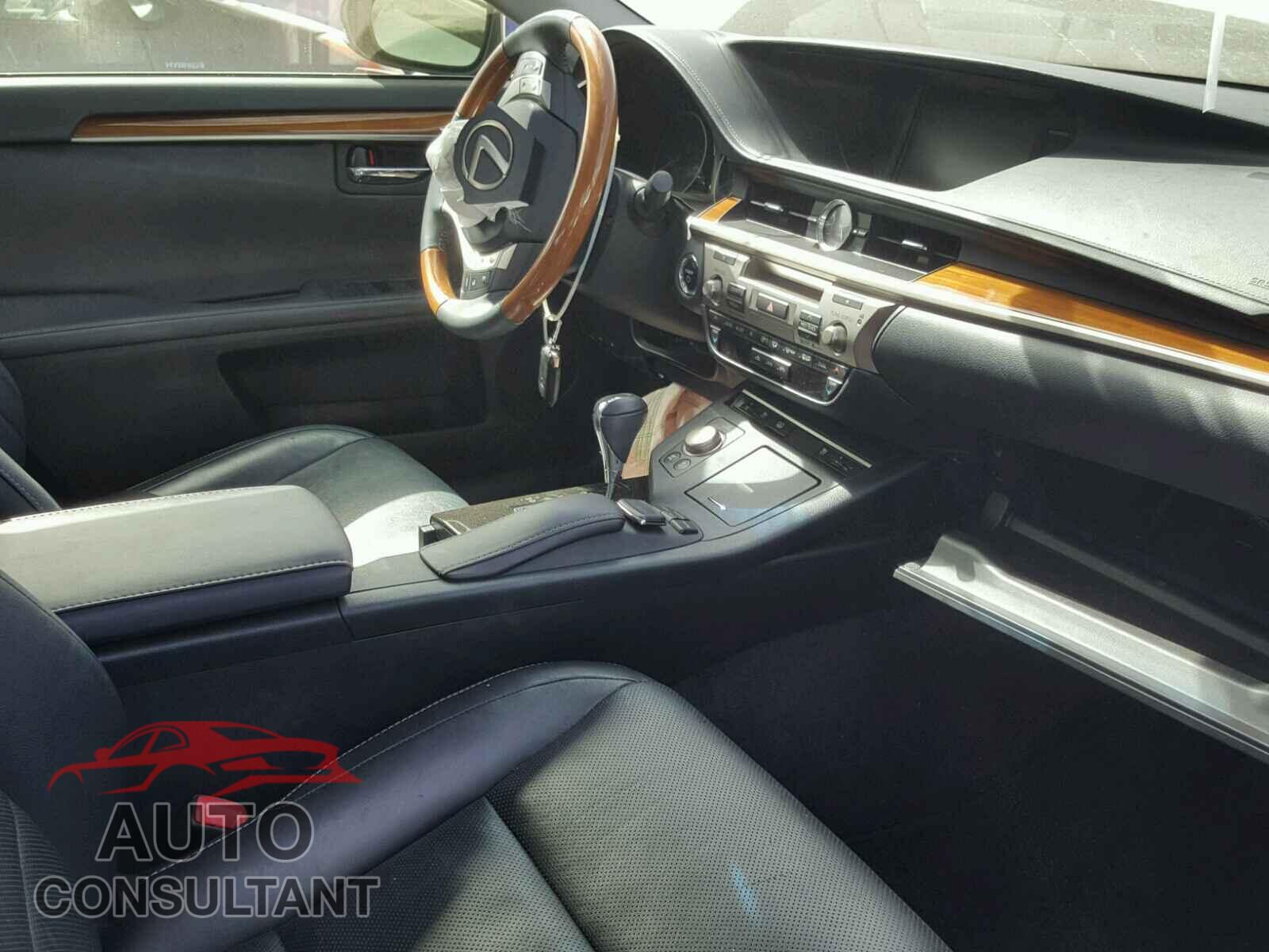 LEXUS ES300 2015 - JTHBW1GG1F2087225