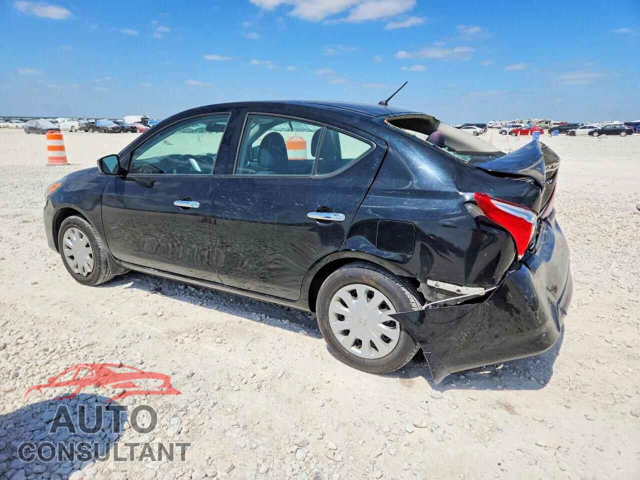 NISSAN VERSA 2017 - 3N1CN7AP9HL865232