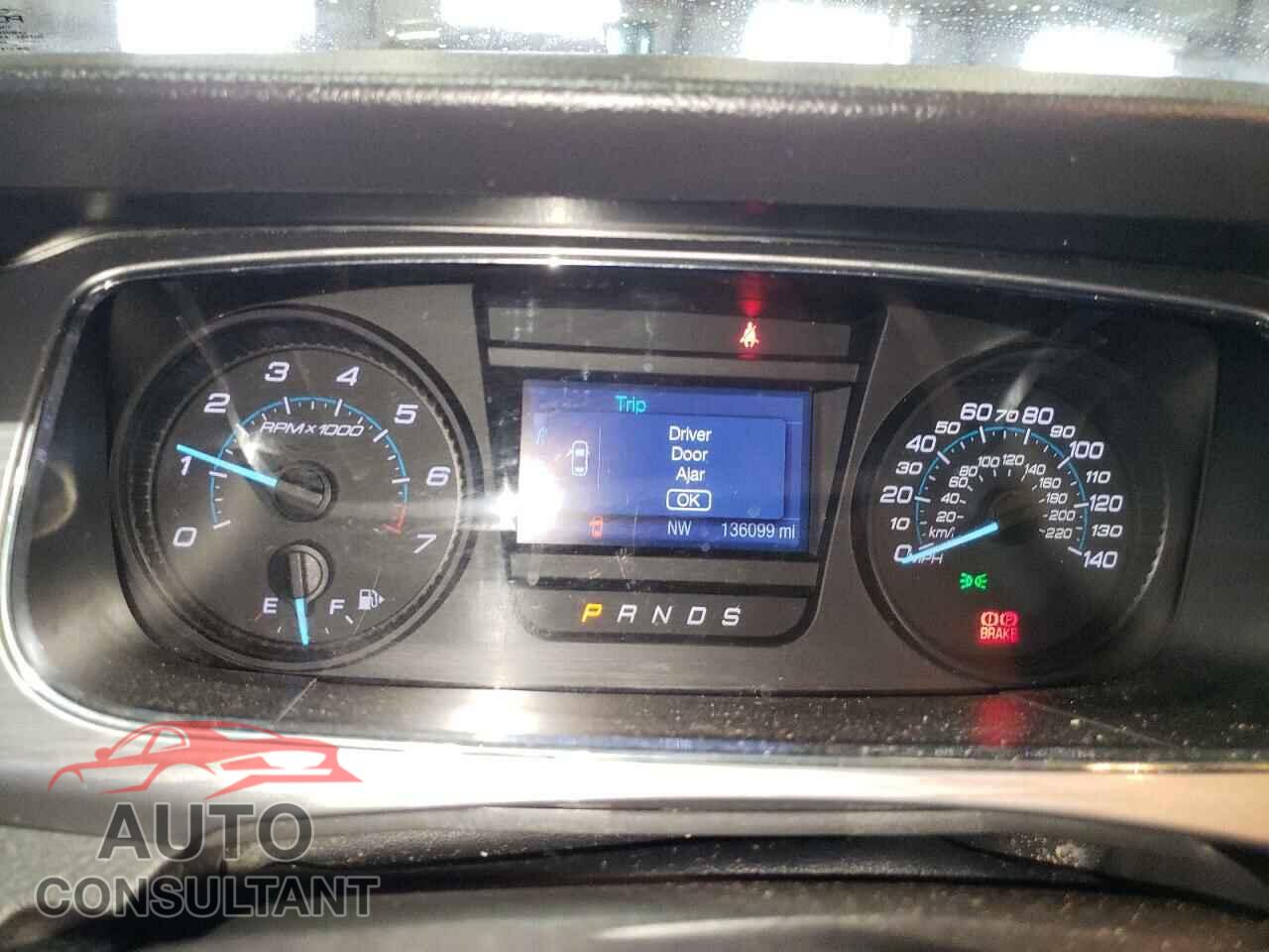 FORD TAURUS 2017 - 1FAHP2E82HG124014