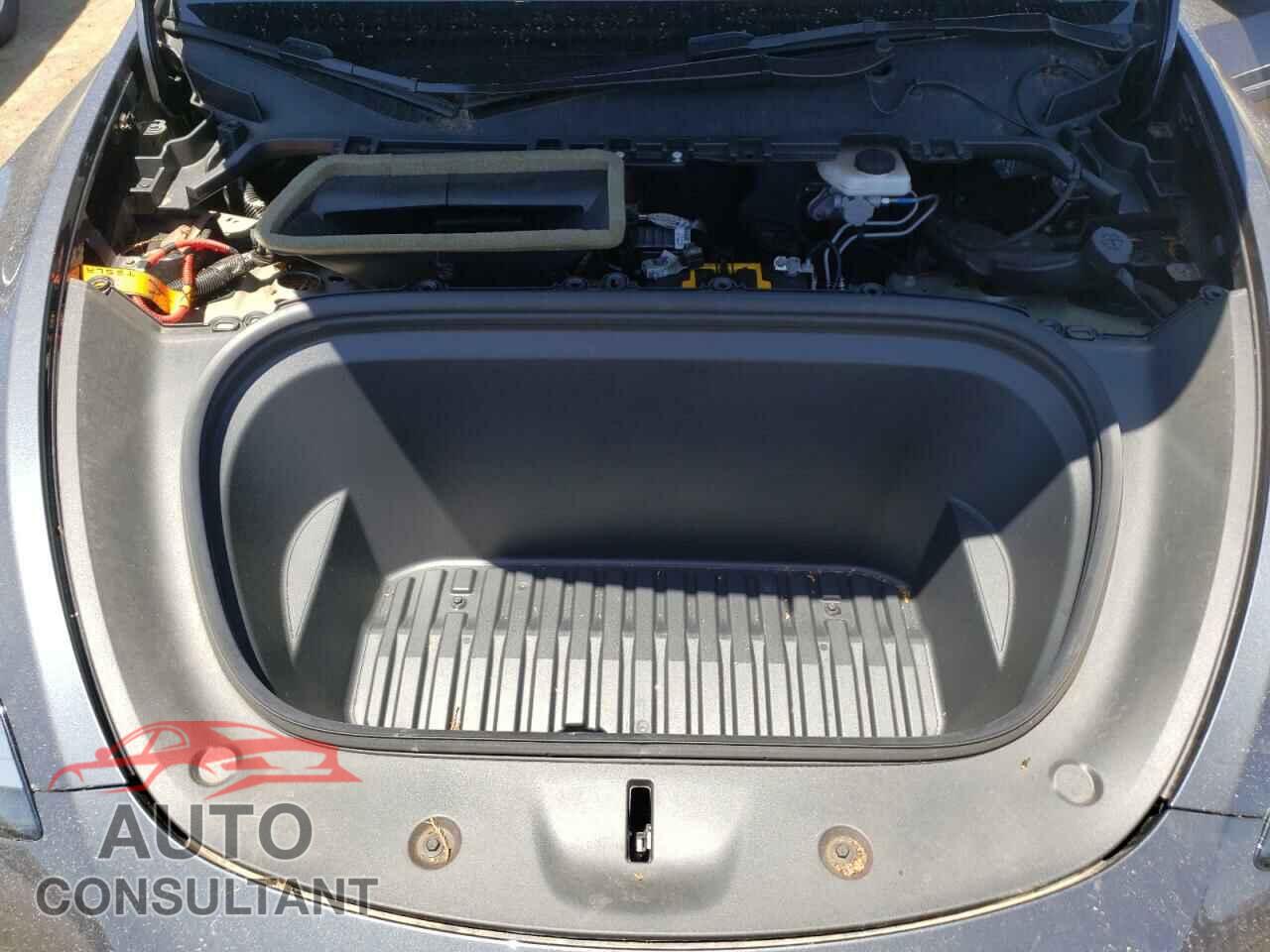 TESLA MODEL Y 2021 - 5YJYGDEE2MF122201
