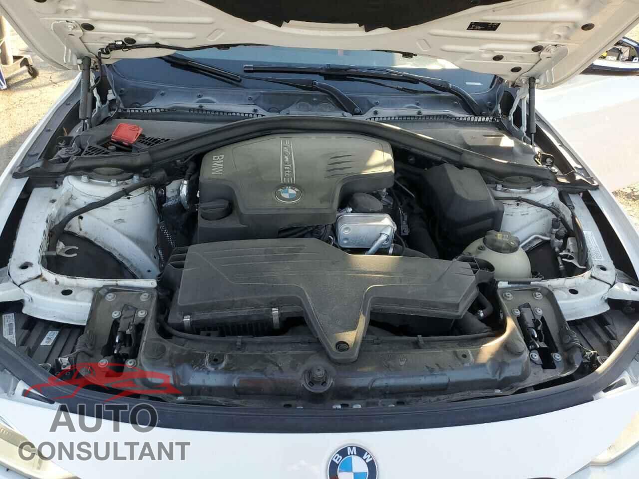 BMW 3 SERIES 2015 - WBA3A5C5XFF610652