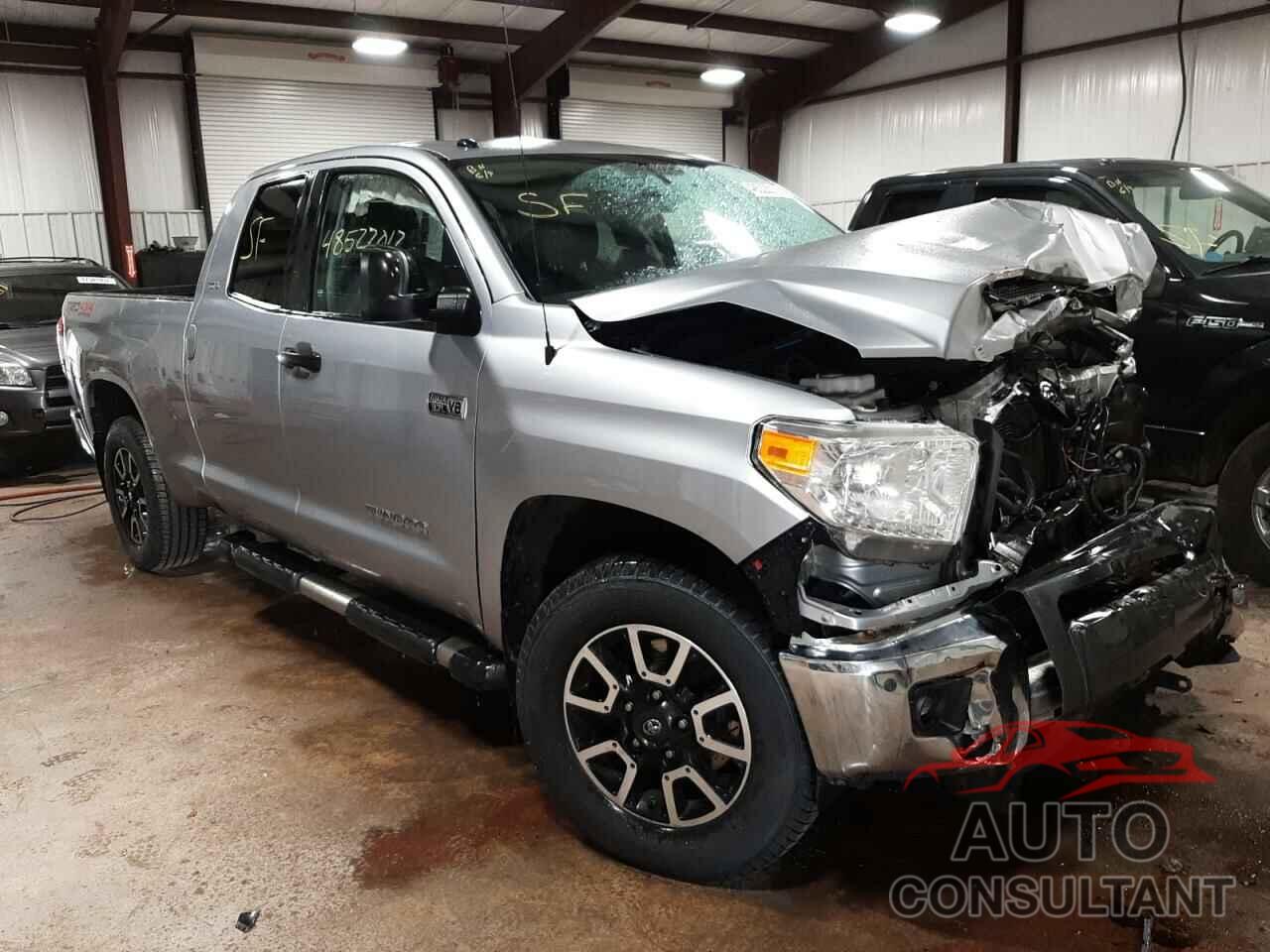 TOYOTA TUNDRA 2017 - 5TFUY5F18HX613851