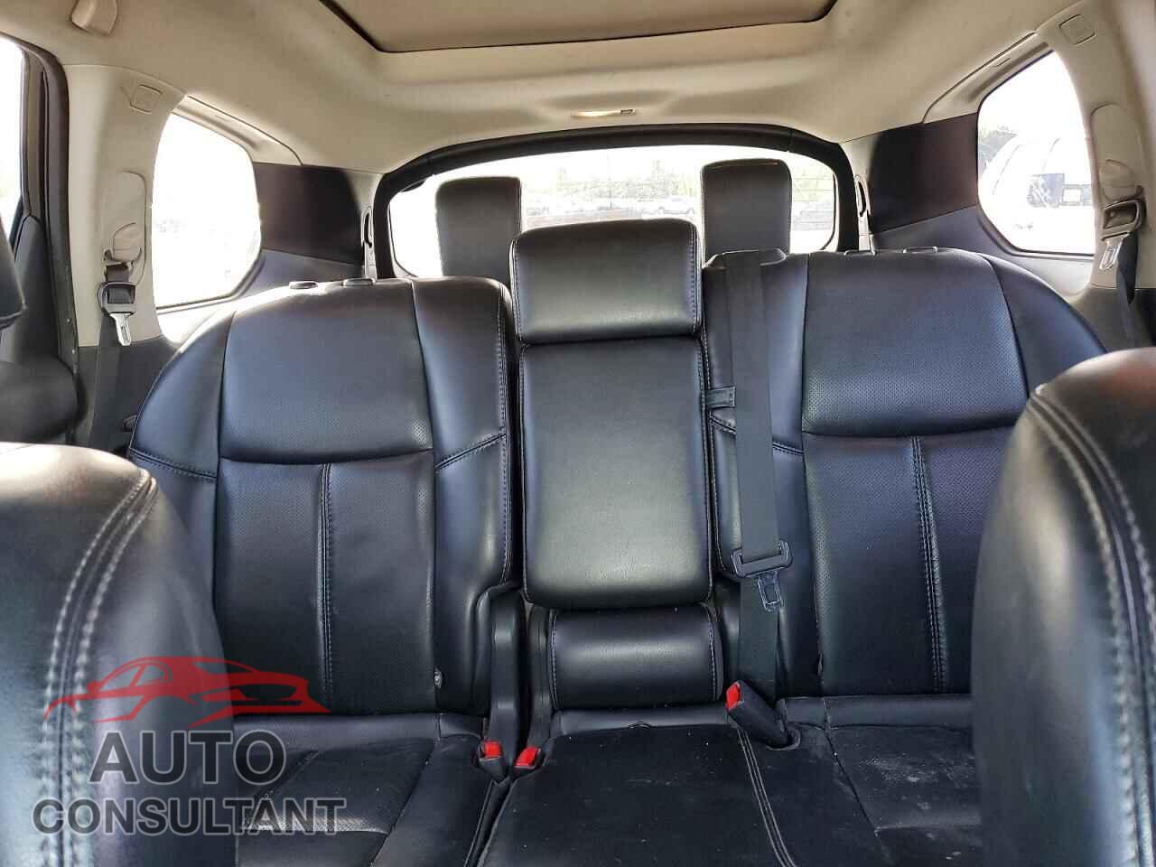 NISSAN PATHFINDER 2015 - 5N1AR2MM2FC643357