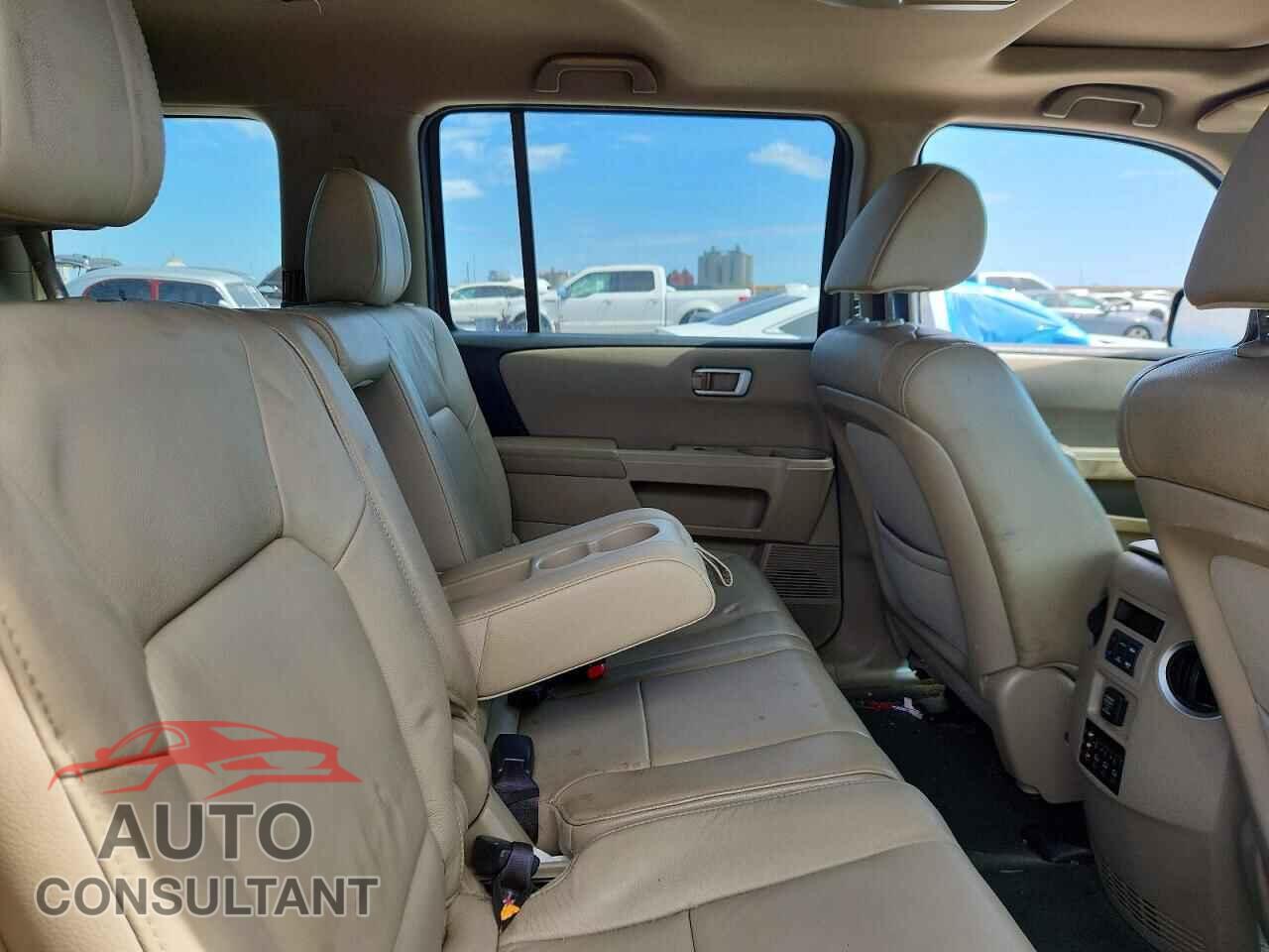 HONDA PILOT 2014 - 5FNYF3H61EB003672