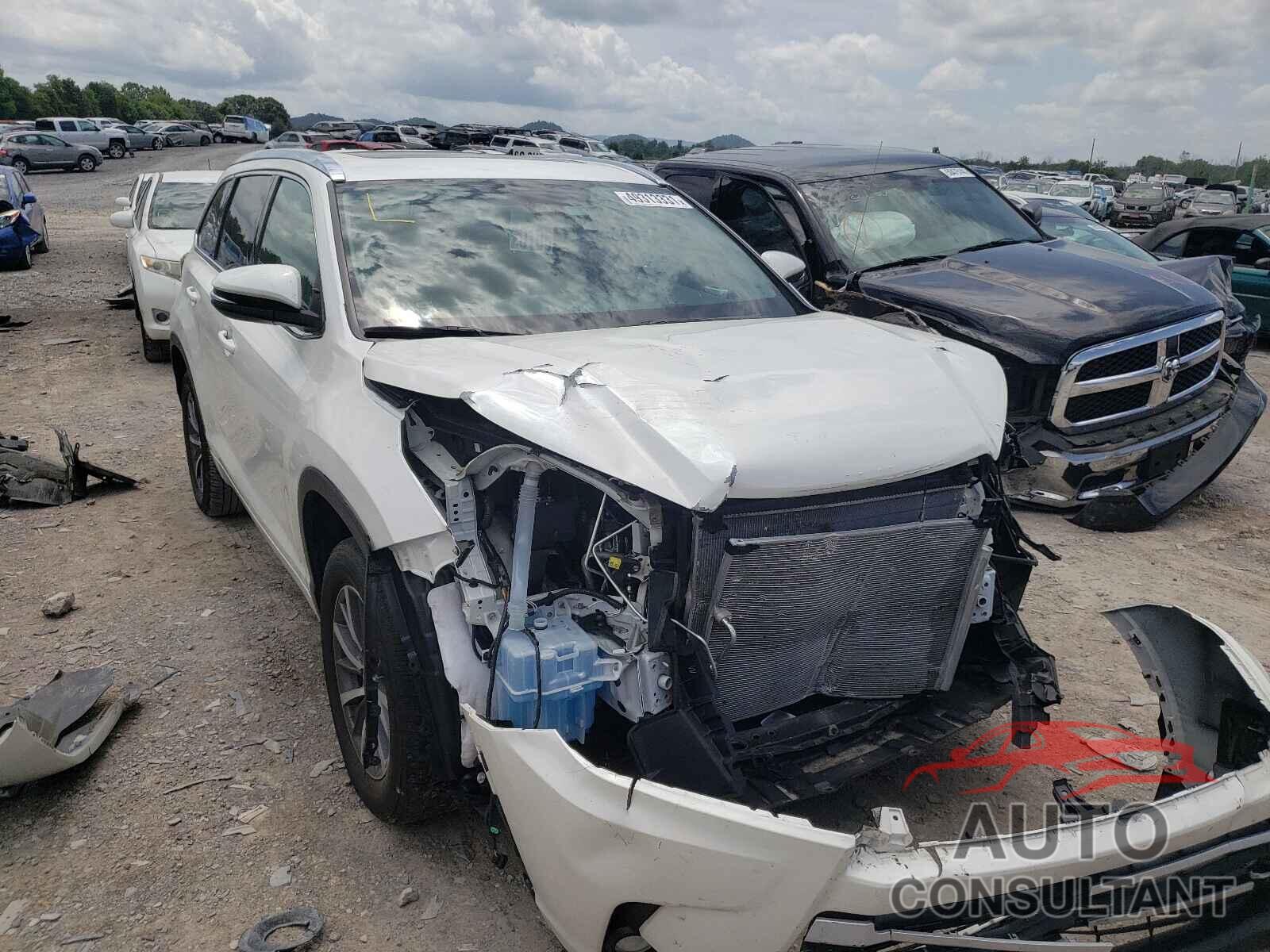 TOYOTA HIGHLANDER 2018 - 5TDKZRFH5JS263633