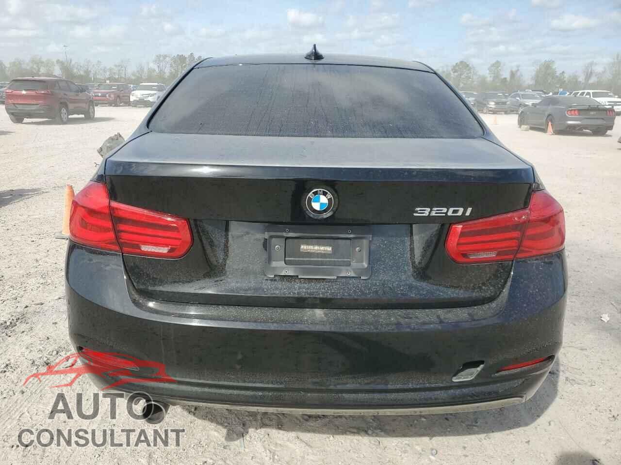 BMW 3 SERIES 2016 - WBA8E1G51GNU11302