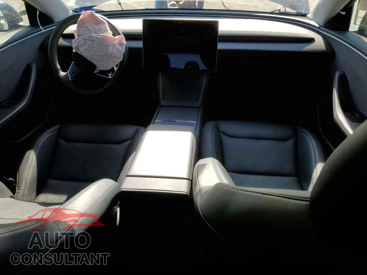 TESLA MODEL 3 2024 - 5YJ3E1EA3RF746320