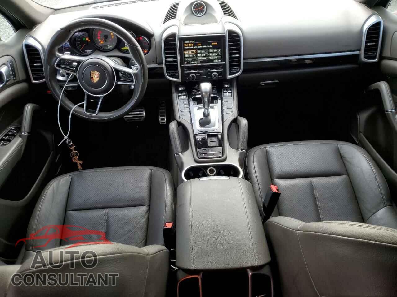 PORSCHE CAYENNE 2016 - WP1AB2A29GLA96731