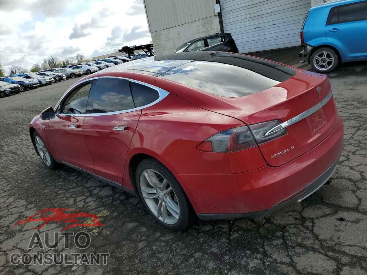 TESLA MODEL S 2013 - 5YJSA1DN2DFP28279