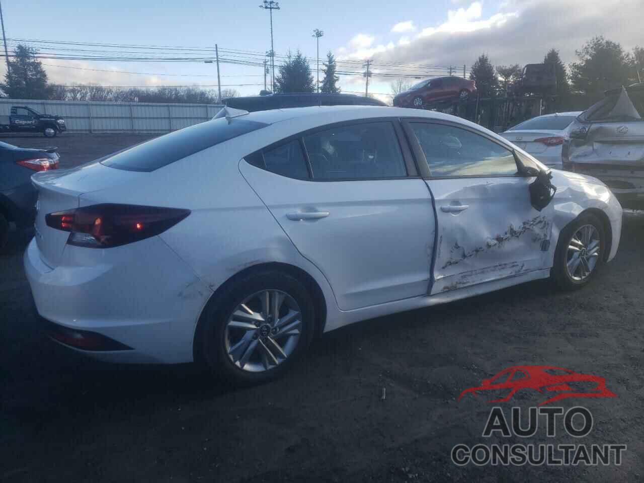 HYUNDAI ELANTRA 2020 - 5NPD84LF0LH581976