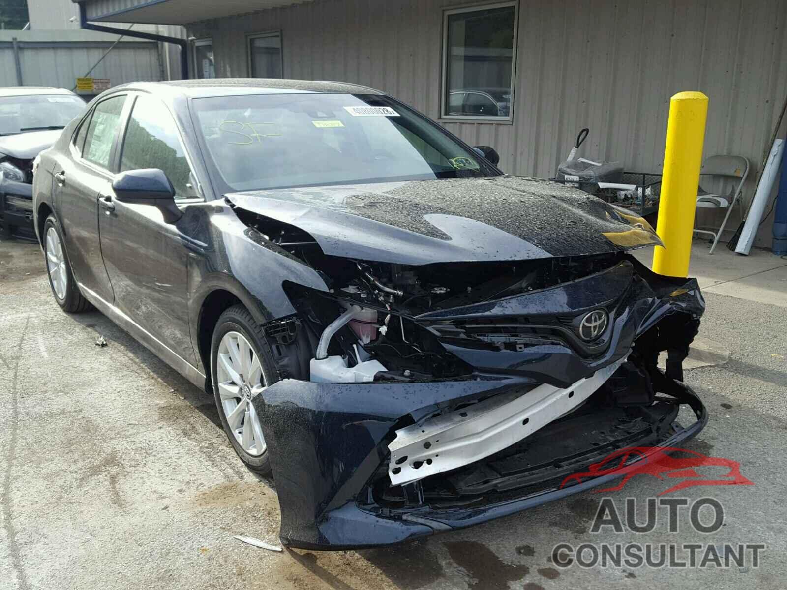 TOYOTA CAMRY 2018 - 4T1B11HK0JU504281