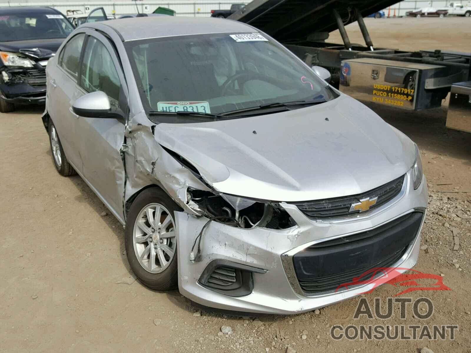 CHEVROLET SONIC 2017 - 1G1JD5SH1H4107726