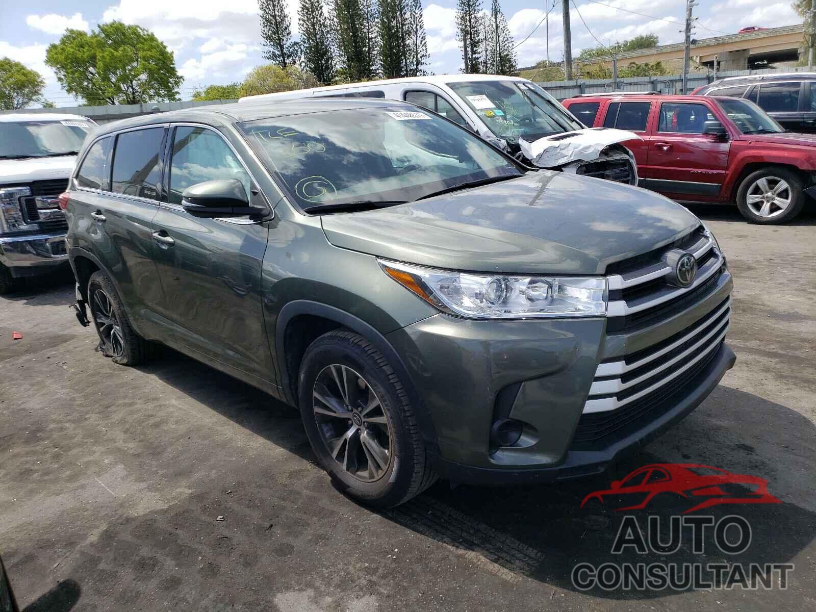 TOYOTA HIGHLANDER 2017 - 5TDZARFH3HS028700
