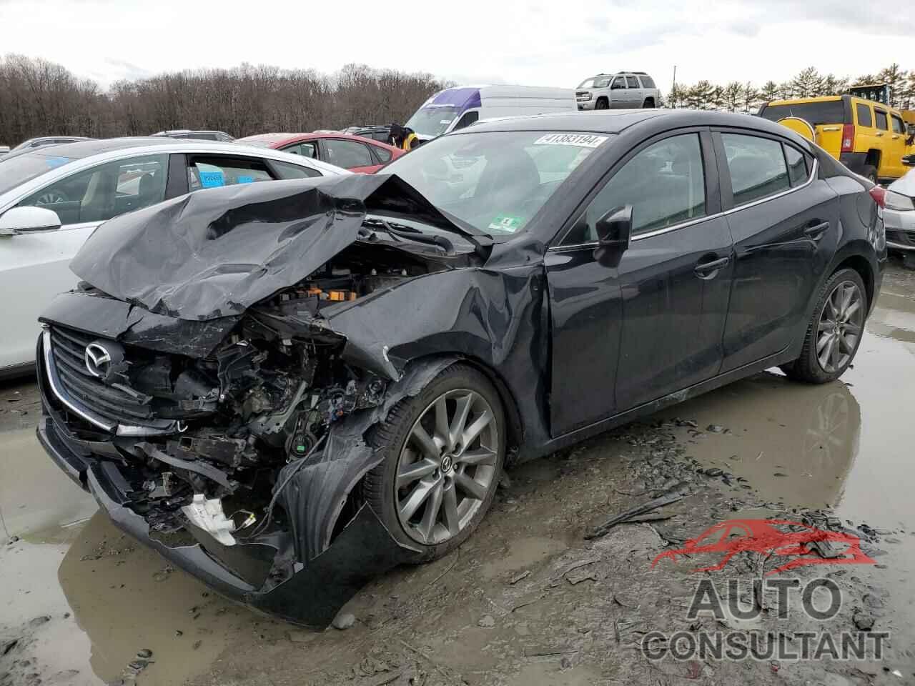 MAZDA 3 2018 - 3MZBN1V32JM251522