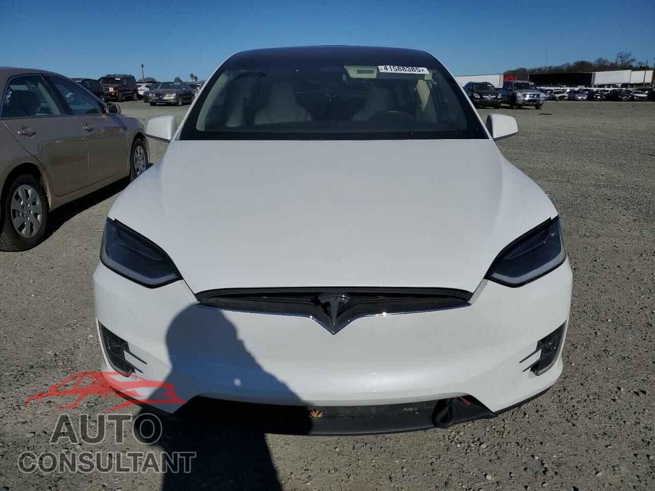 TESLA MODEL X 2018 - 5YJXCAE27JF112903
