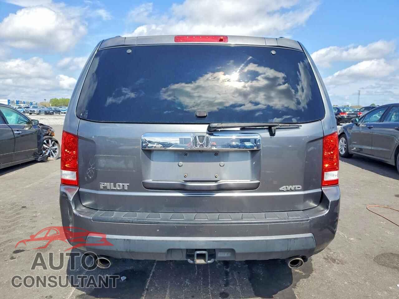 HONDA PILOT 2011 - 5FNYF4H50BB060986