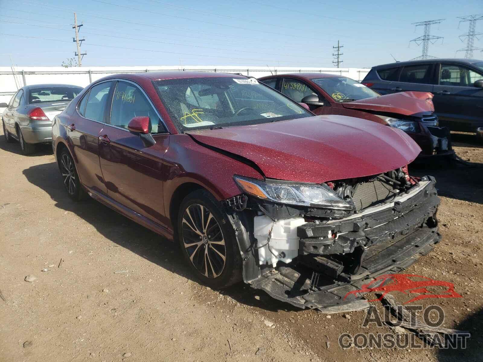 TOYOTA CAMRY 2018 - 4T1B11HK1JU514396