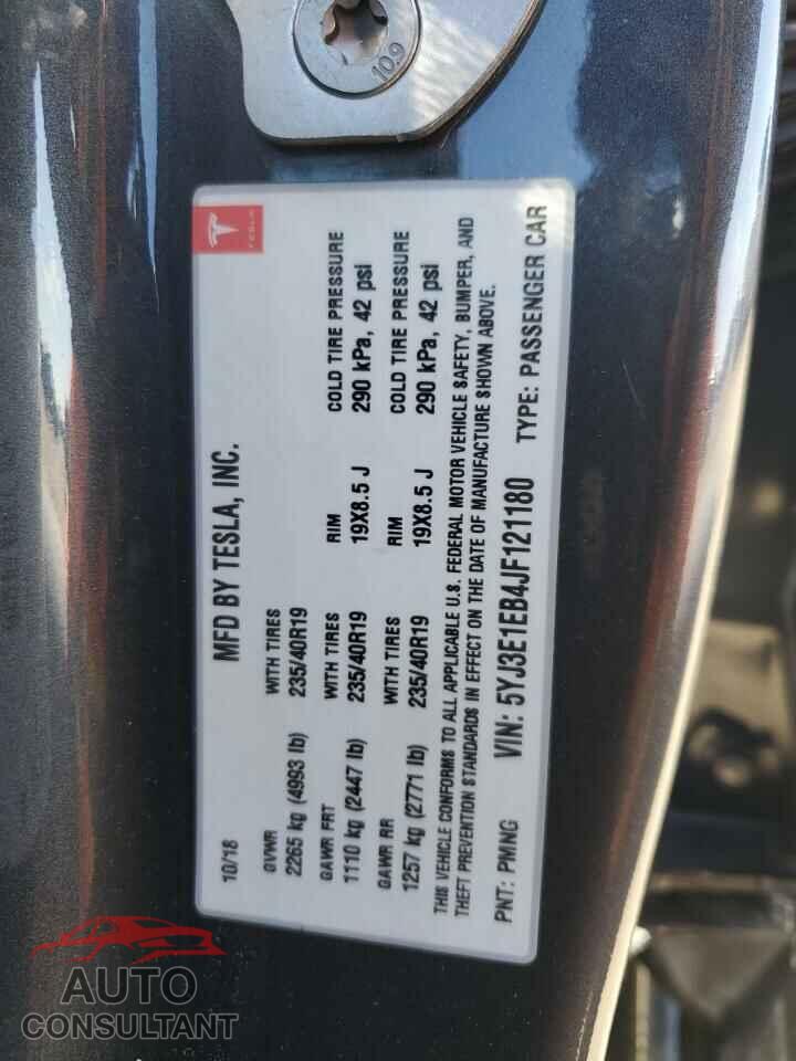 TESLA MODEL 3 2018 - 5YJ3E1EB4JF121180