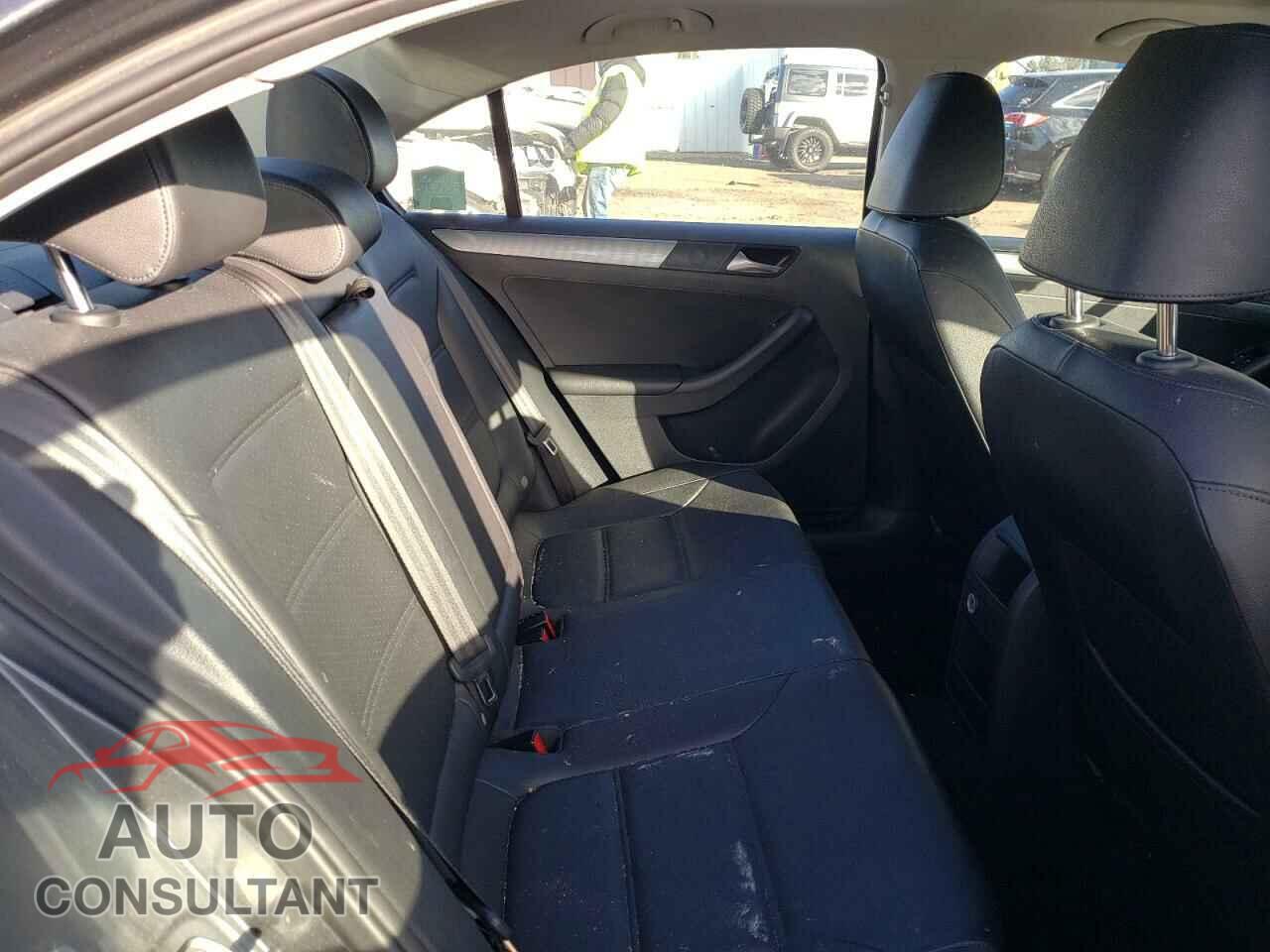 VOLKSWAGEN JETTA 2017 - 3VWDB7AJ0HM201317