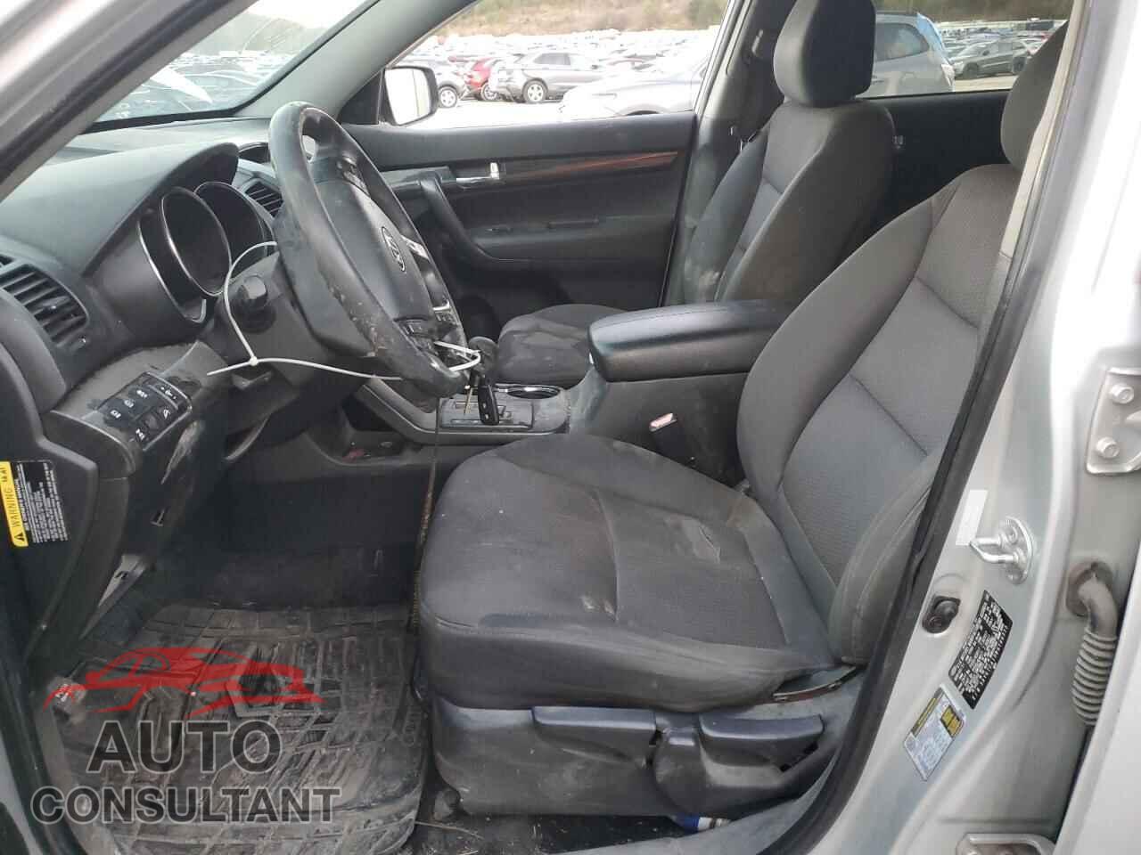 KIA SORENTO 2011 - 5XYKTCA10BG166315