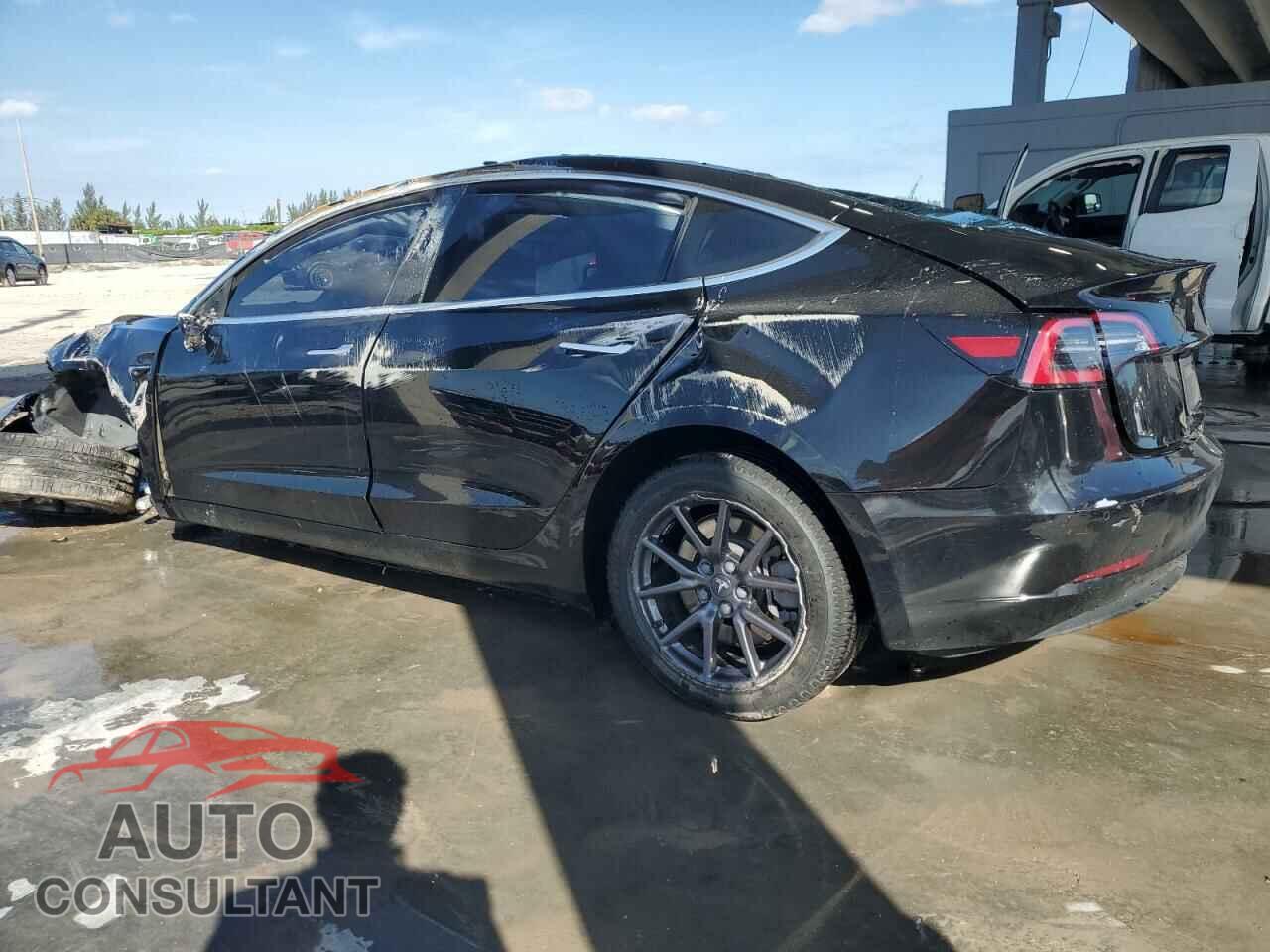 TESLA MODEL 3 2019 - 5YJ3E1EA5KF298099