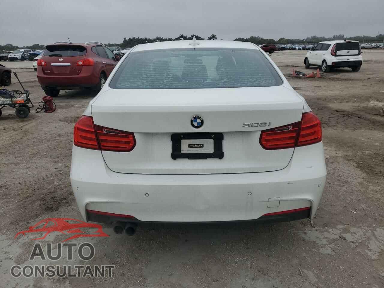 BMW 3 SERIES 2013 - WBA3A5C58DF358686