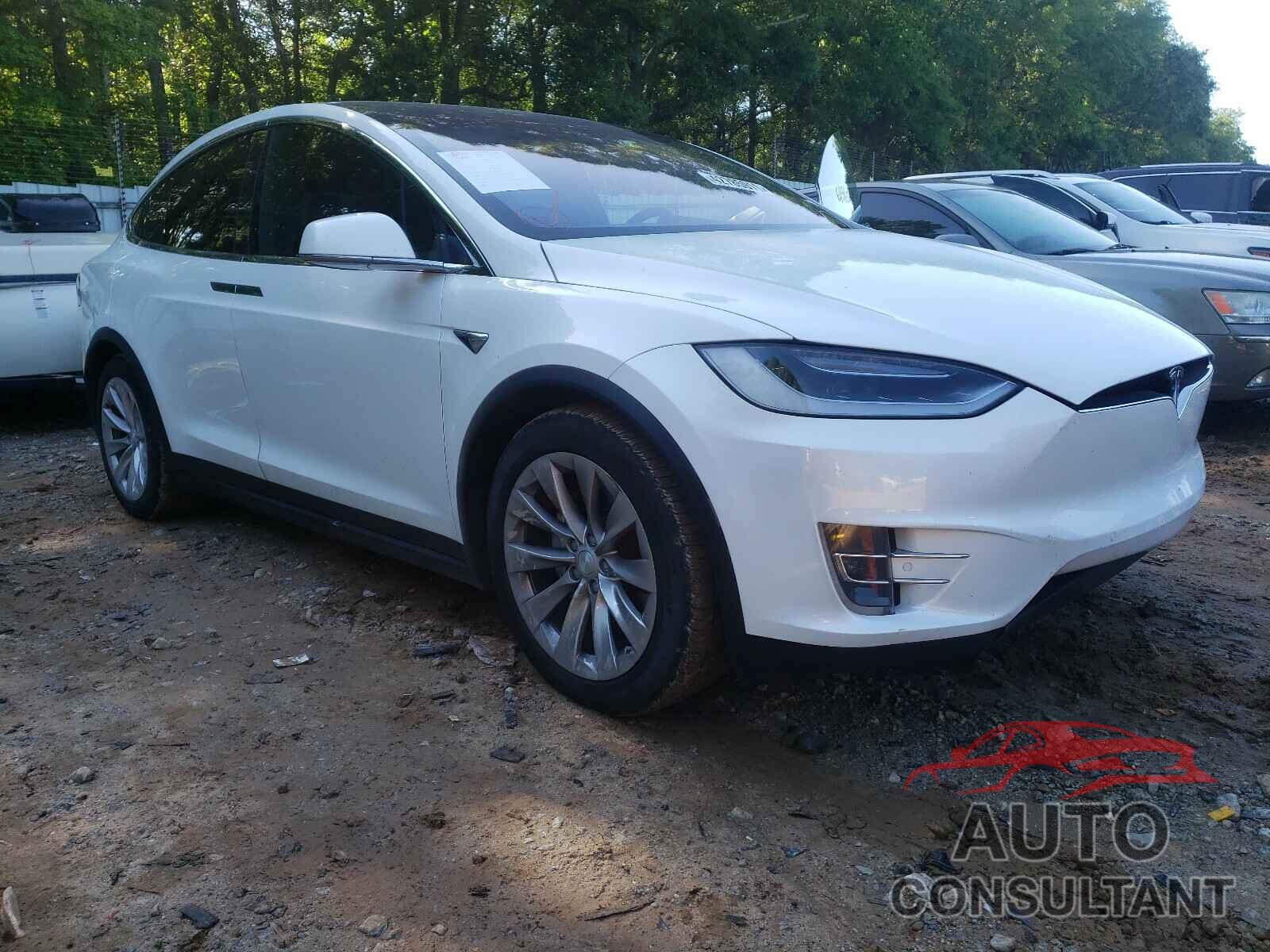 TESLA MODEL X 2017 - 5YJXCBE27HF060981