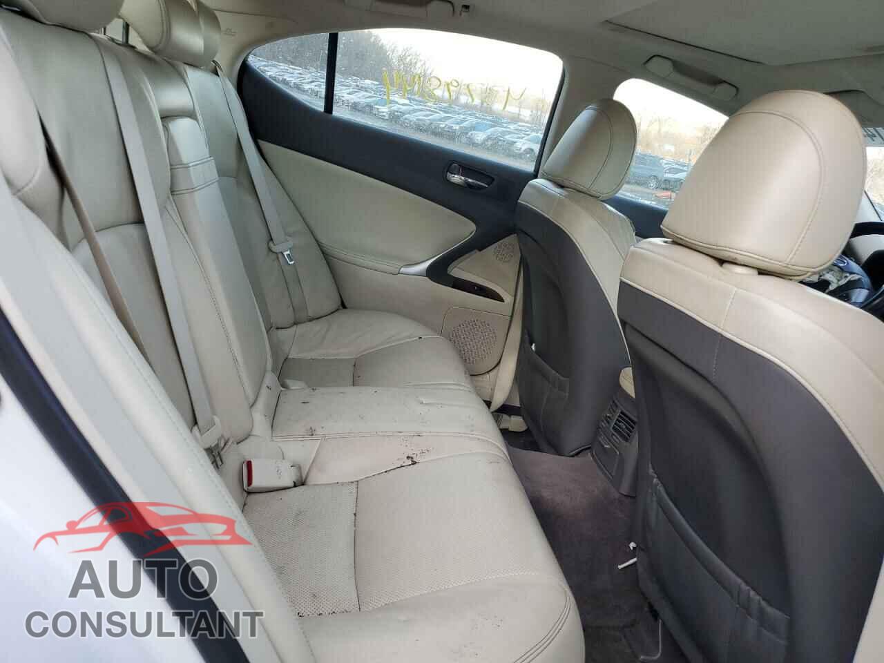 LEXUS IS 2012 - JTHCF5C2XC5060329