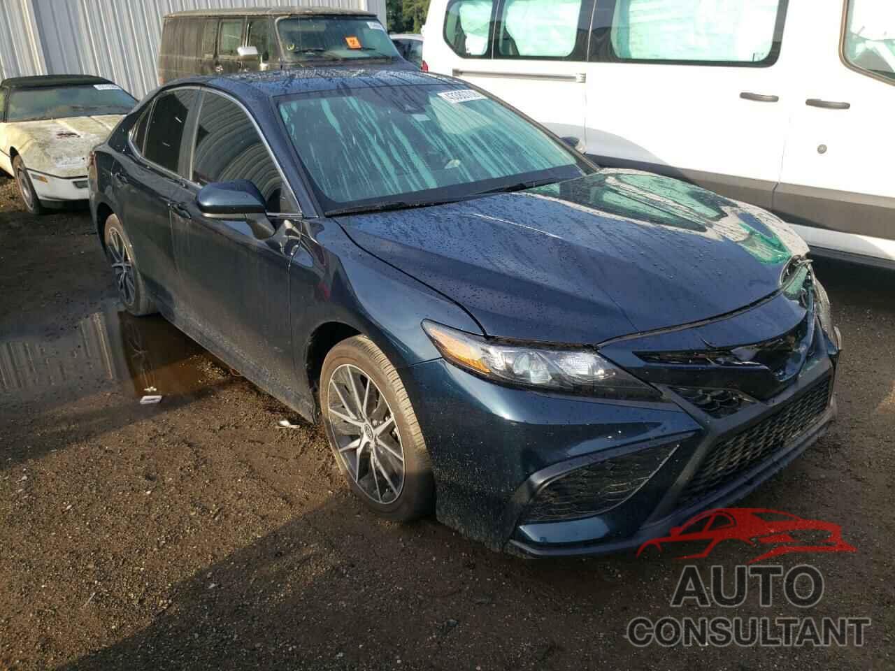 TOYOTA CAMRY 2021 - 4T1G11AK1MU547628