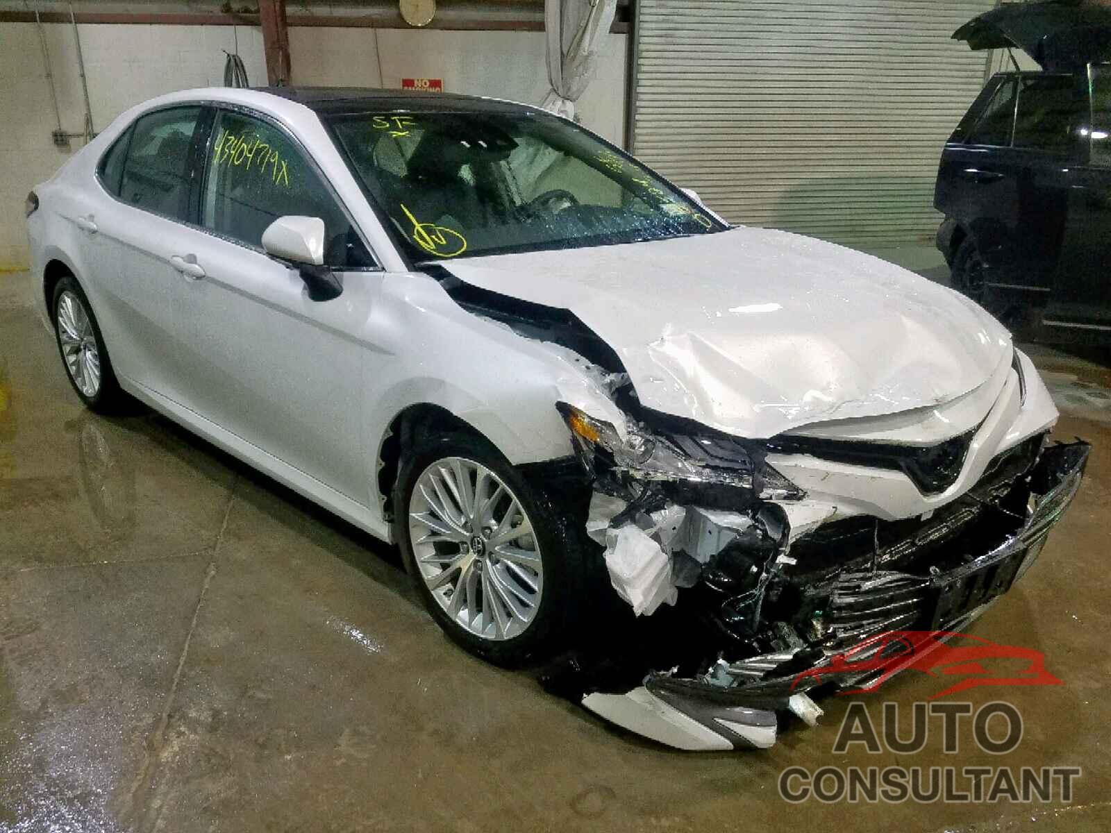 TOYOTA CAMRY 2019 - 4T1B11HK3KU717369