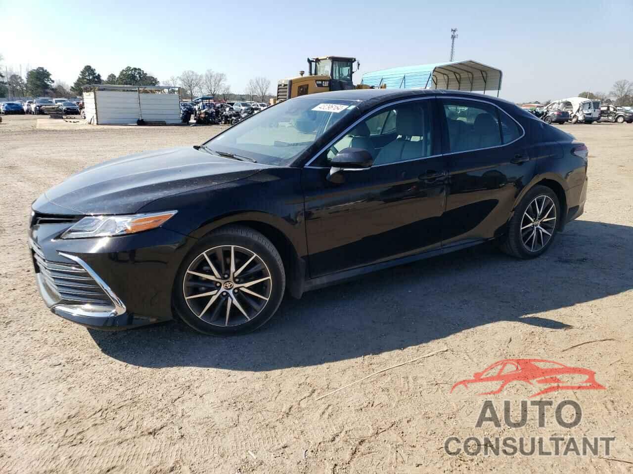 TOYOTA CAMRY 2022 - 4T1F11BK0NU069441