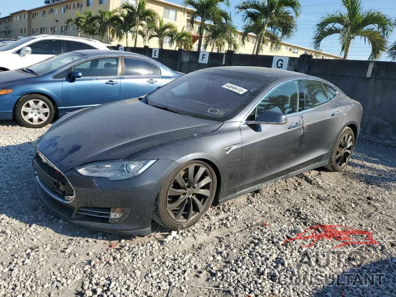 TESLA MODEL S 2014 - 5YJSA1H28EFP66441