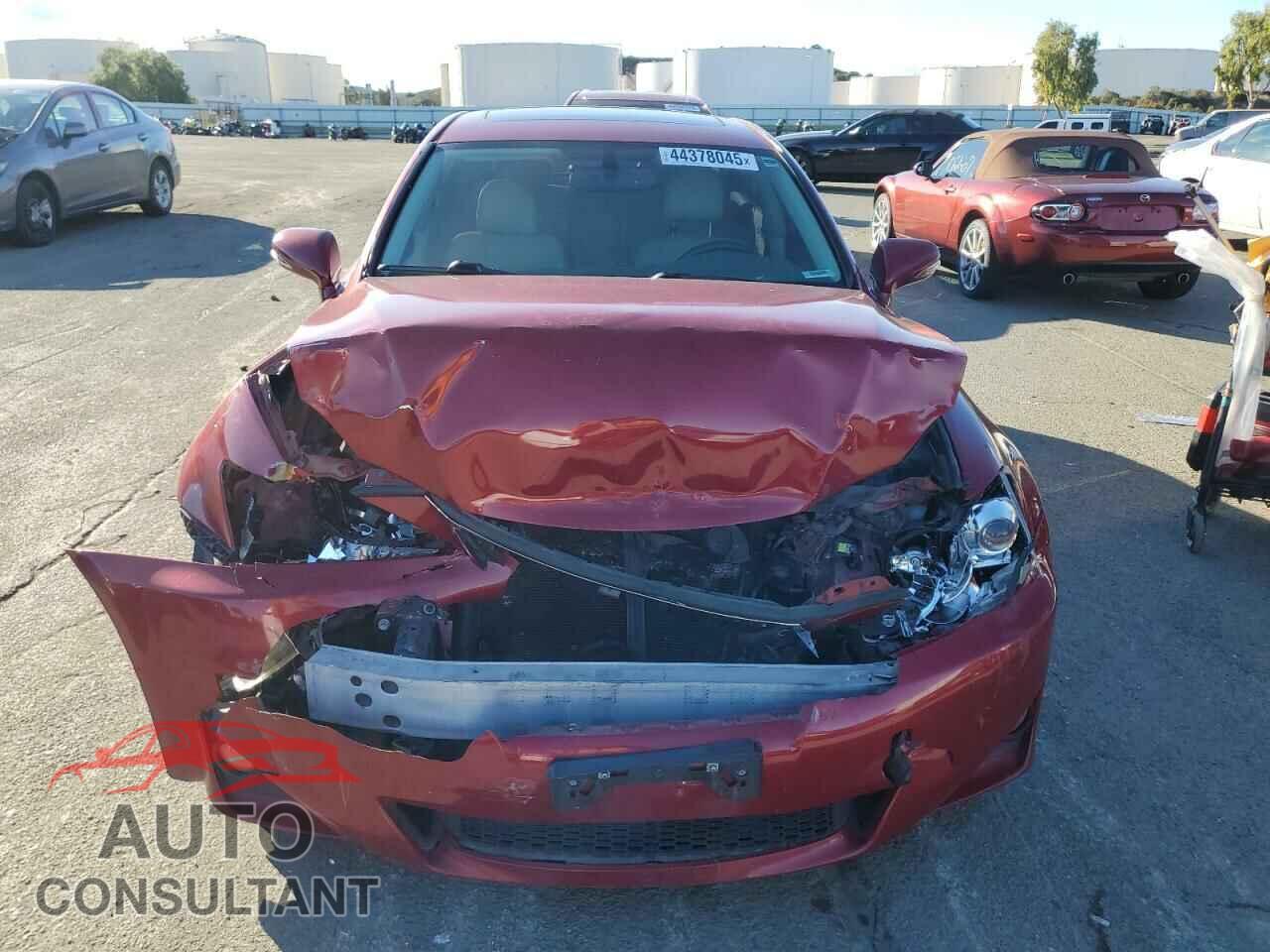 LEXUS IS 2013 - JTHBF5C26D5192047