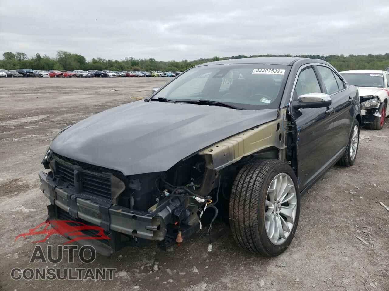 FORD TAURUS 2018 - 1FAHP2F87JG109397