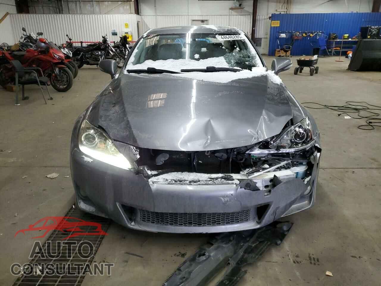 LEXUS IS 2012 - JTHCF5C20C5059450