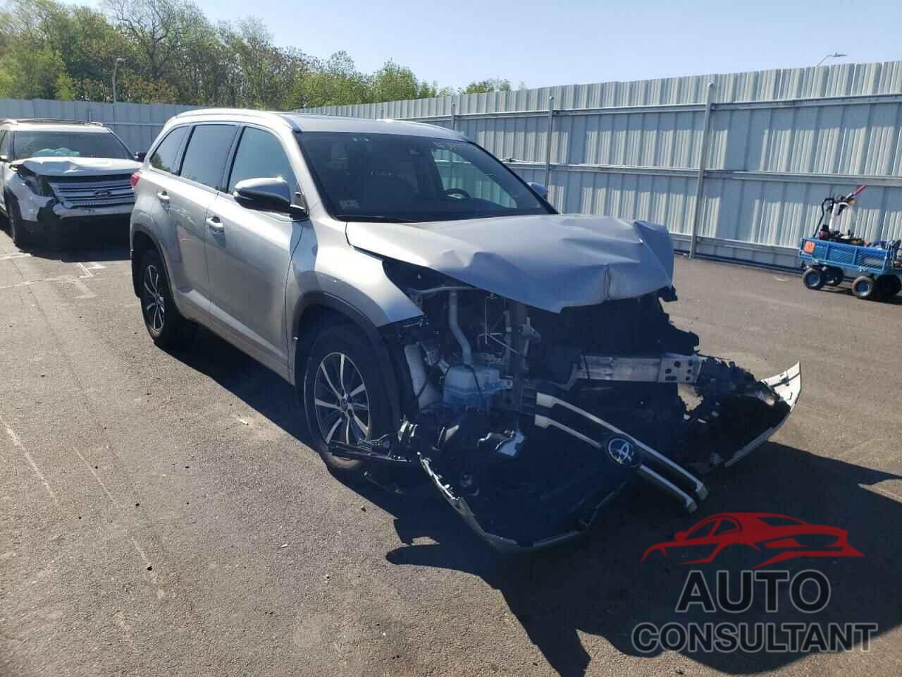 TOYOTA HIGHLANDER 2017 - 5TDJZRFH8HS400800