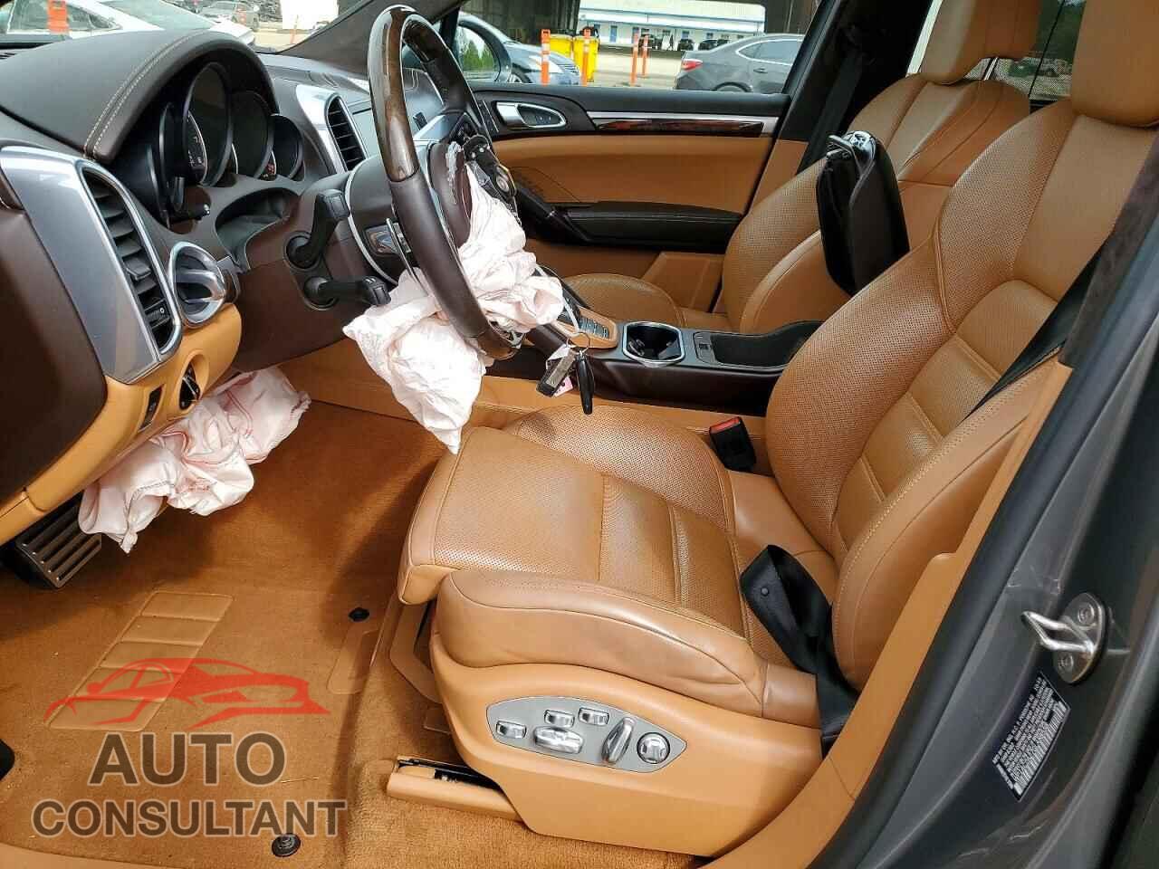 PORSCHE CAYENNE 2016 - WP1AC2A27GLA88558