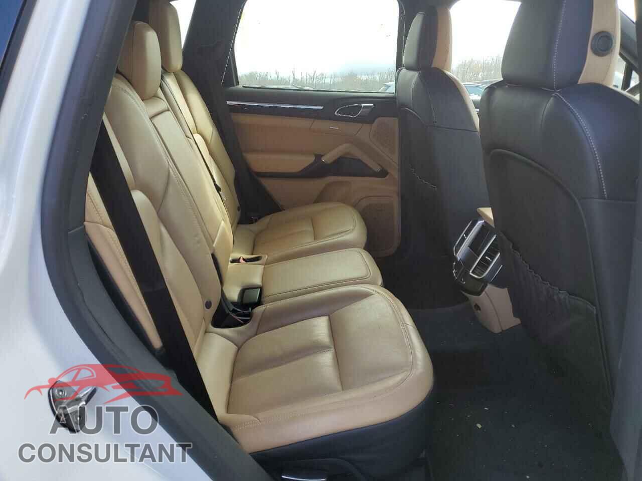 PORSCHE CAYENNE 2016 - WP1AA2A23GLA06203