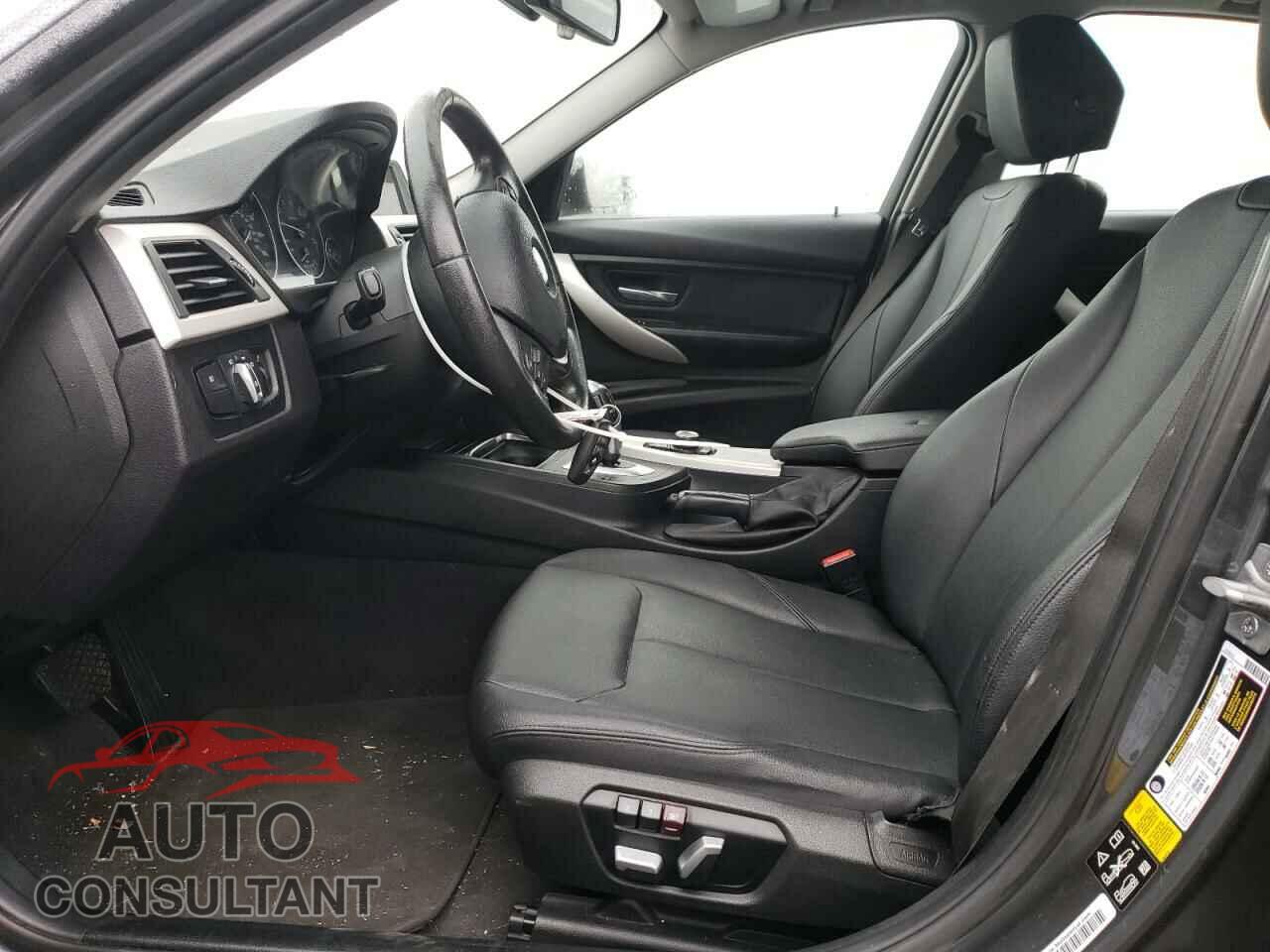 BMW 3 SERIES 2017 - WBA8A3C59HK691163