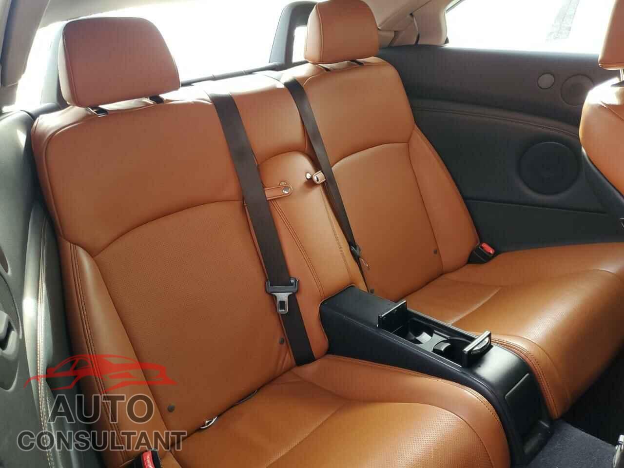 LEXUS IS 2012 - JTHFF2C29C2526037