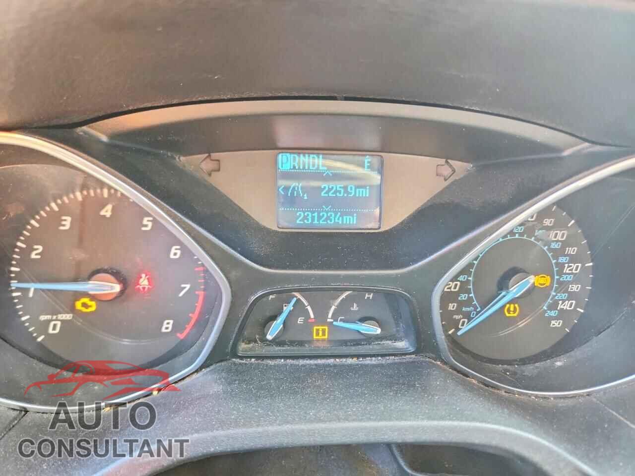 FORD FOCUS 2012 - 1FAHP3F22CL379360