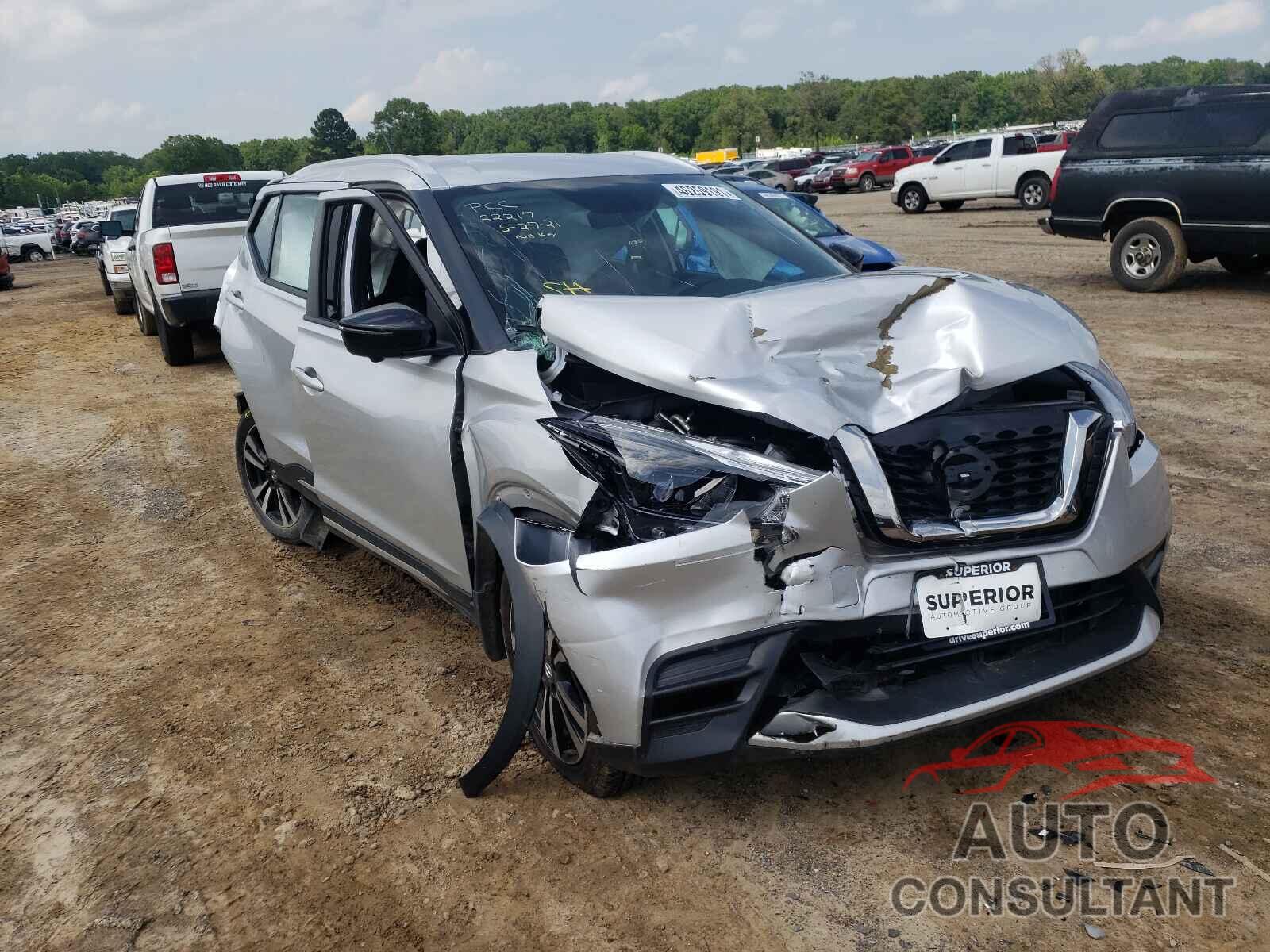 NISSAN KICKS 2018 - 3N1CP5CU2JL510328
