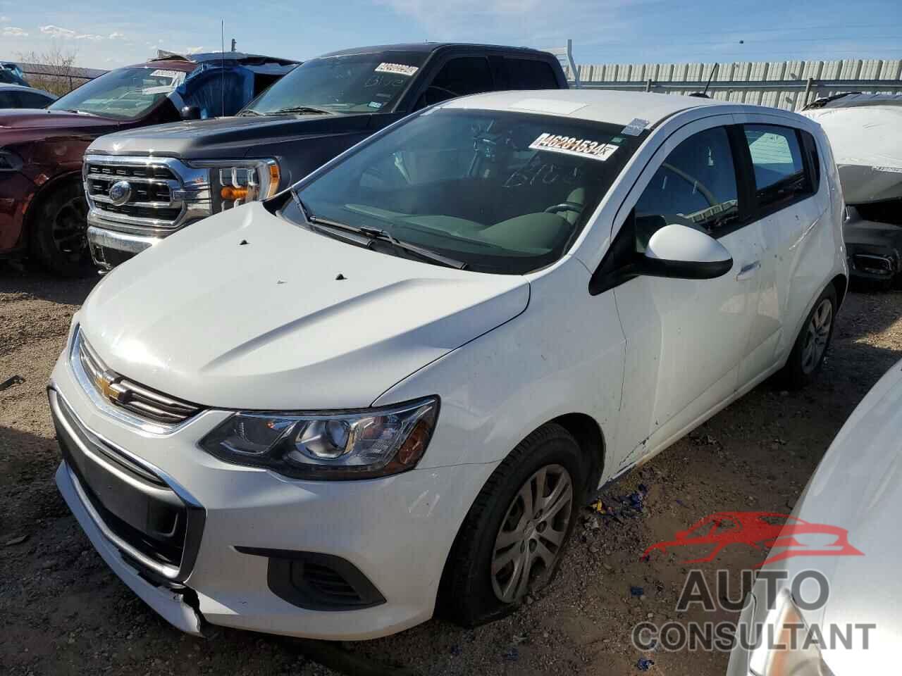 CHEVROLET SONIC 2018 - 1G1JG6SH2J4132945